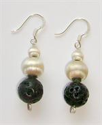 Hotsjok design �reringe med lava og sterling s�lv perler.